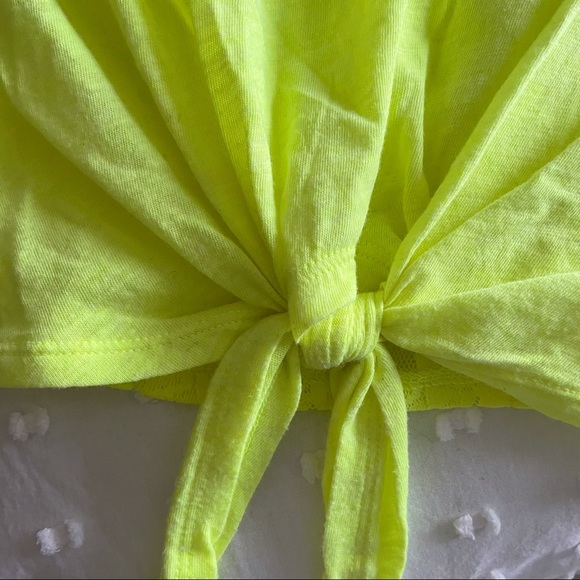 PINK // neon yellow lace-back crop top 💛 - Picture 5 of 5